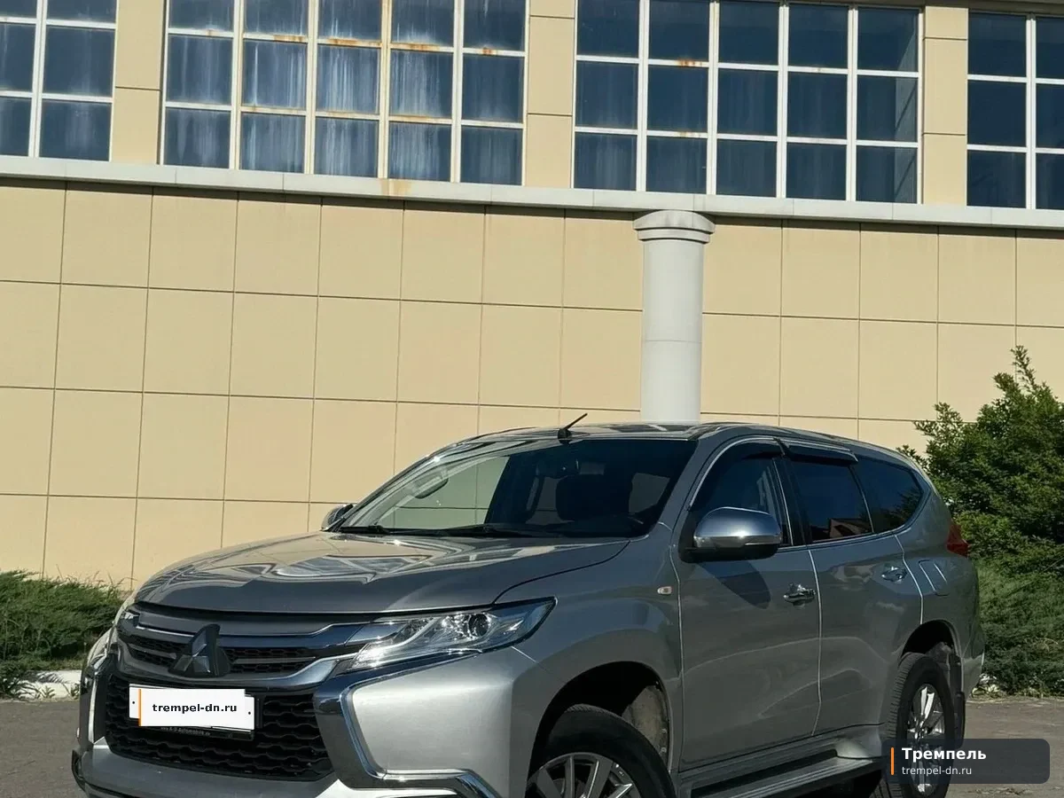 Mitsubishi Montero Sport III