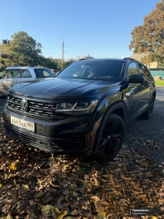 VW Atlas Cross Sport SEL R-Line Black