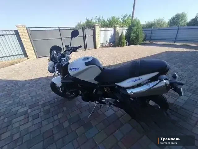 Продам Triumph street triple 675 куб. 2010 г.в