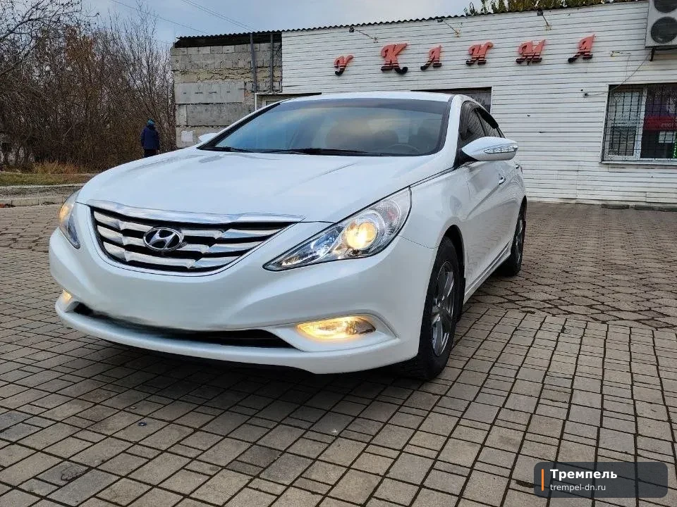 Hyundai Sonata VI (YF)