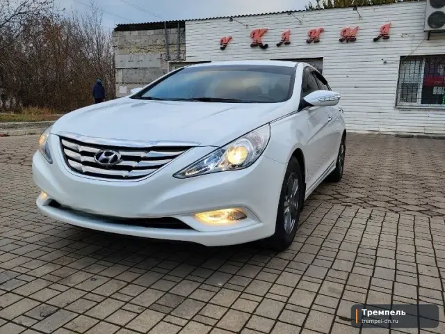 Hyundai Sonata VI (YF)